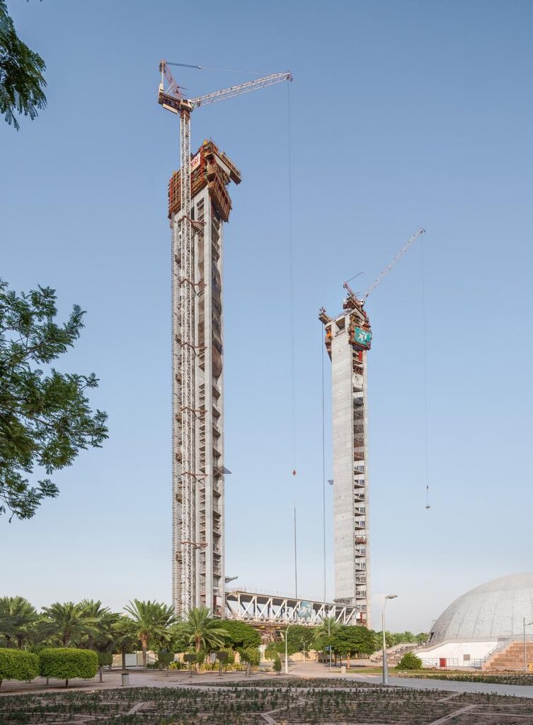 Dubai Frame Construction