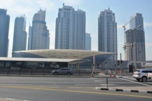 Dubai Metro train where the Etihad Rail Nol One-Day Pass covers eligible Red and Green Line journeys