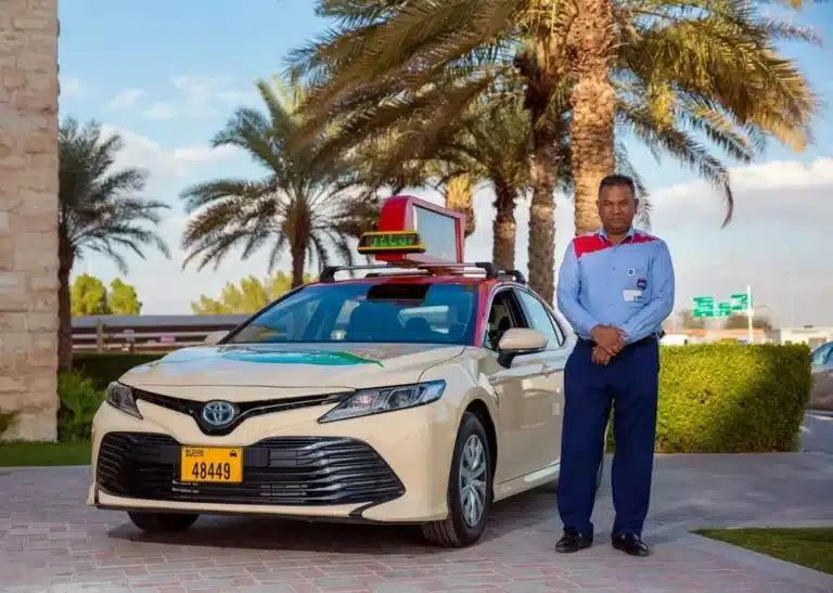 A Dubai taxi ready for the short hop to Etihad Rail Al Yalayis if the Metro footbridge is not yet open.