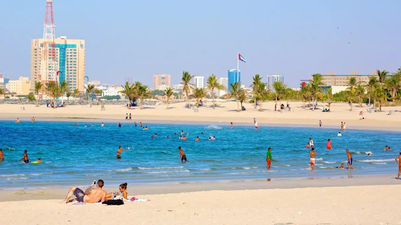 Al Mamzar Beach Park shoreline and parkland where Dubai T100 Al Mamzar 2026 relocates for spectators